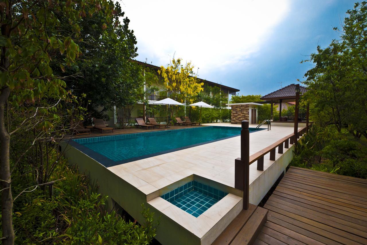 Tree House Hotel Sisaket Luaran gambar