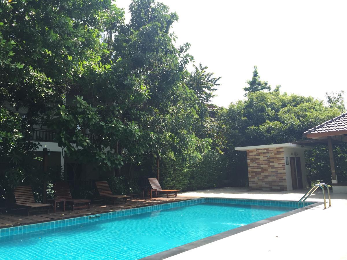 Tree House Hotel Sisaket Luaran gambar